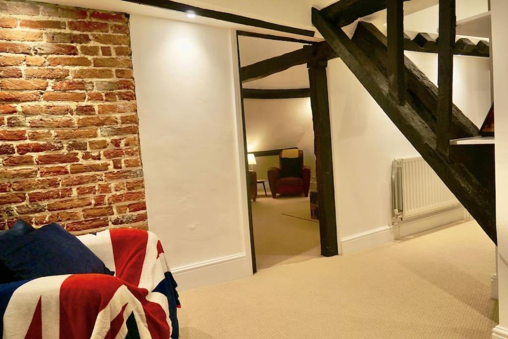 Epic Location, Views & Large Private Terrace Apartment Windsor Luaran gambar