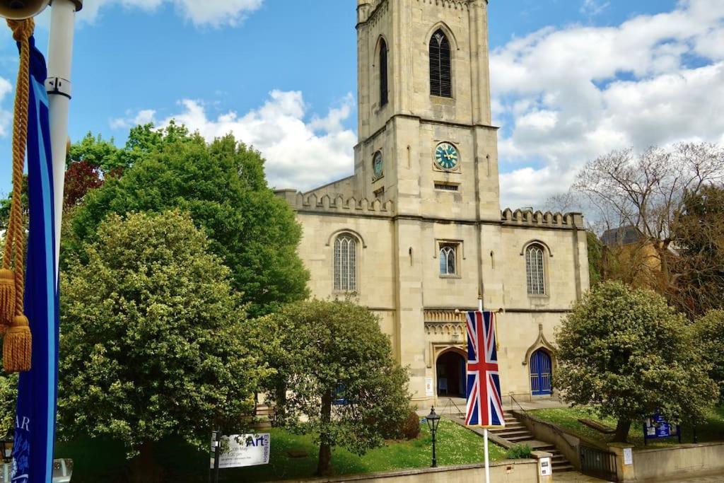 Epic Location, Views & Large Private Terrace Apartment Windsor Luaran gambar